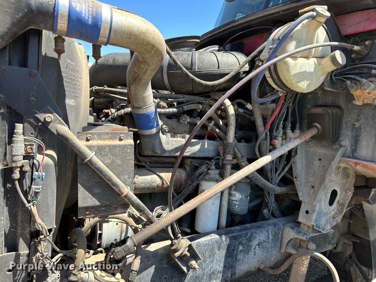 image for item OM9481 1996 Mack CH613 semi truck