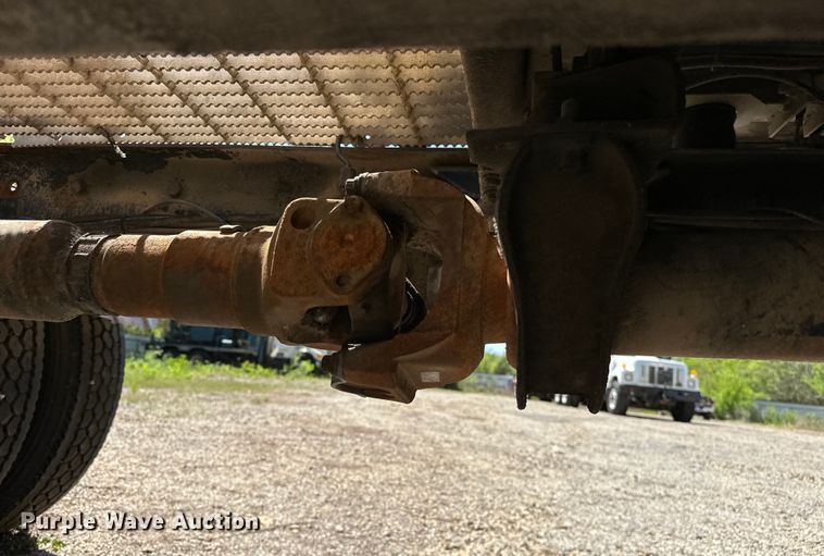 image for item OM9481 1996 Mack CH613 semi truck