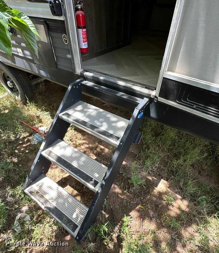 image for item DG4415 2021 Forrest River Wildwood camper