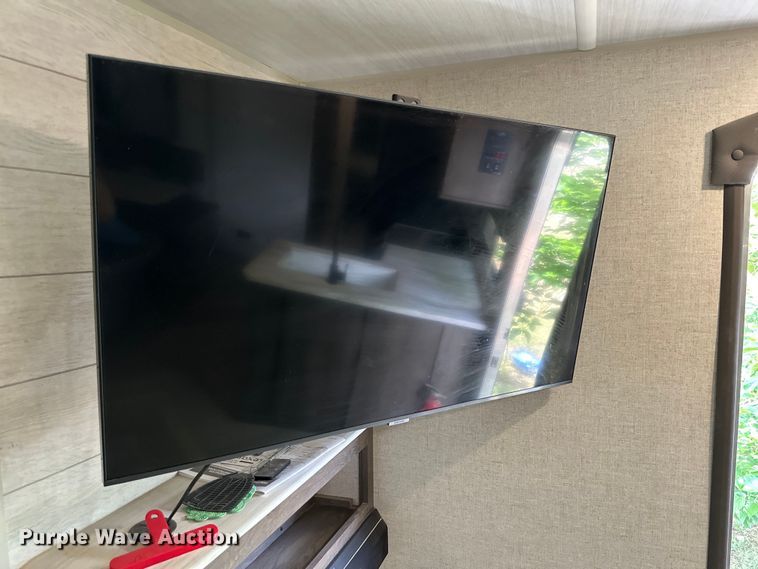 image for item DG4415 2021 Forrest River Wildwood camper