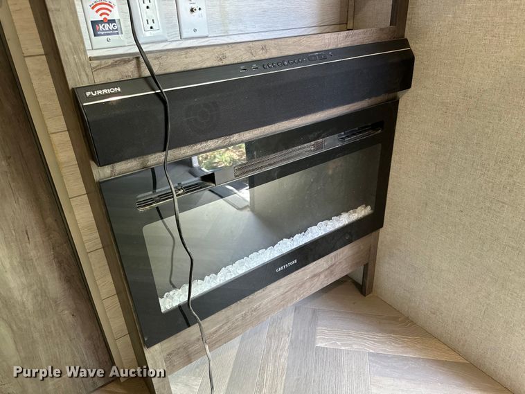 image for item DG4415 2021 Forrest River Wildwood camper