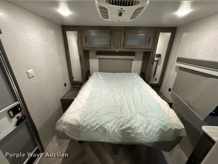 image for item DG4415 2021 Forrest River Wildwood camper