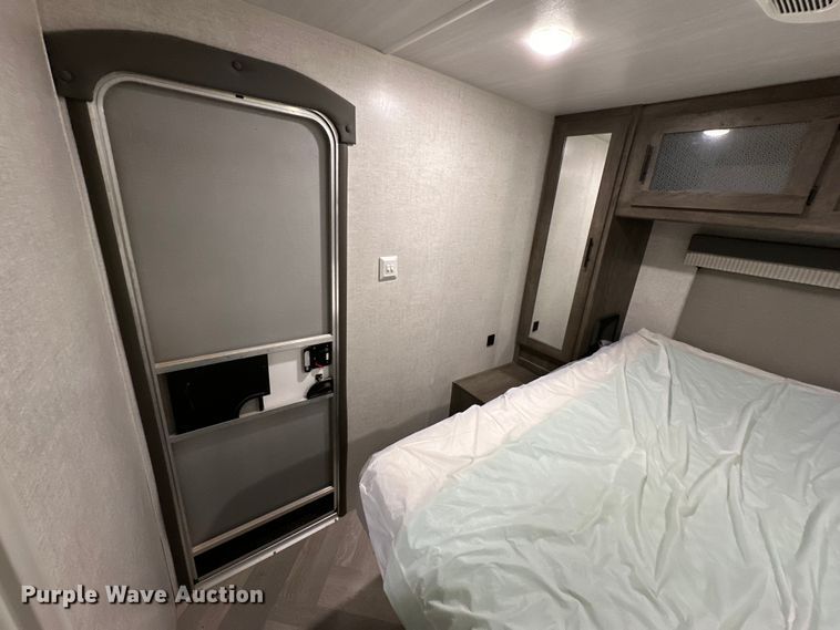 image for item DG4415 2021 Forrest River Wildwood camper