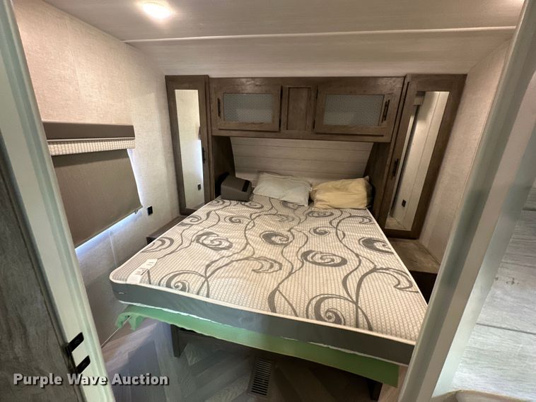 image for item DG4415 2021 Forrest River Wildwood camper