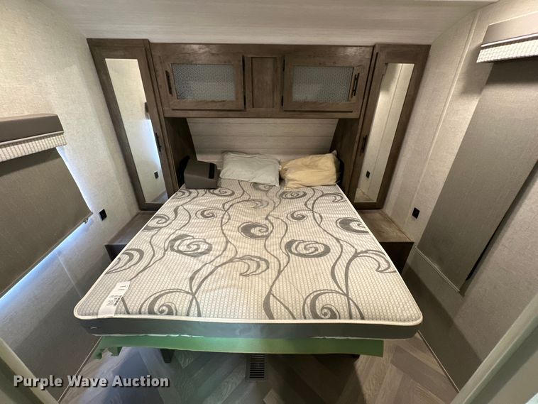 image for item DG4415 2021 Forrest River Wildwood camper