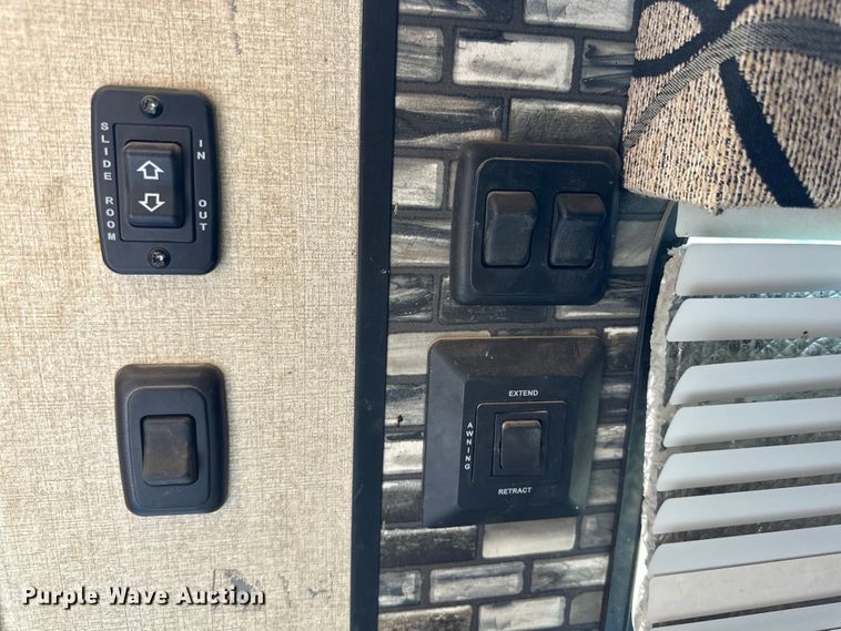 image for item DG4418 2018 Gulf Stream Kingsport camper