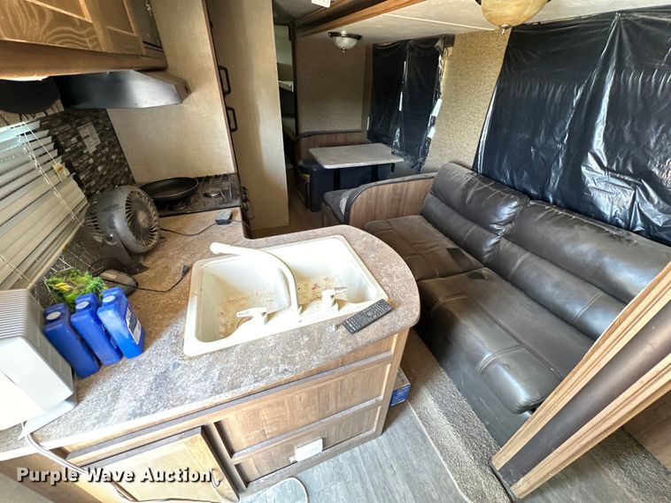 image for item DG4418 2018 Gulf Stream Kingsport camper