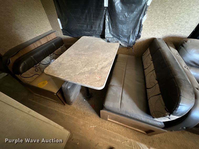 image for item DG4418 2018 Gulf Stream Kingsport camper