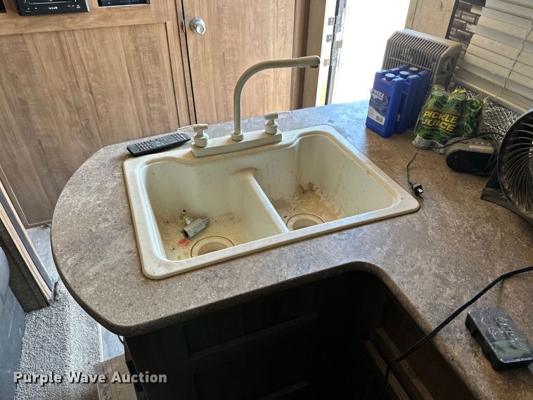 image for item DG4418 2018 Gulf Stream Kingsport camper