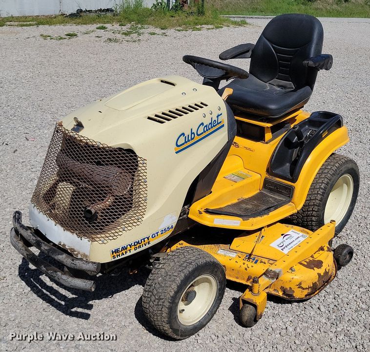 image for item DI3056 2007 Cub Cadet GT 2554 lawn mower