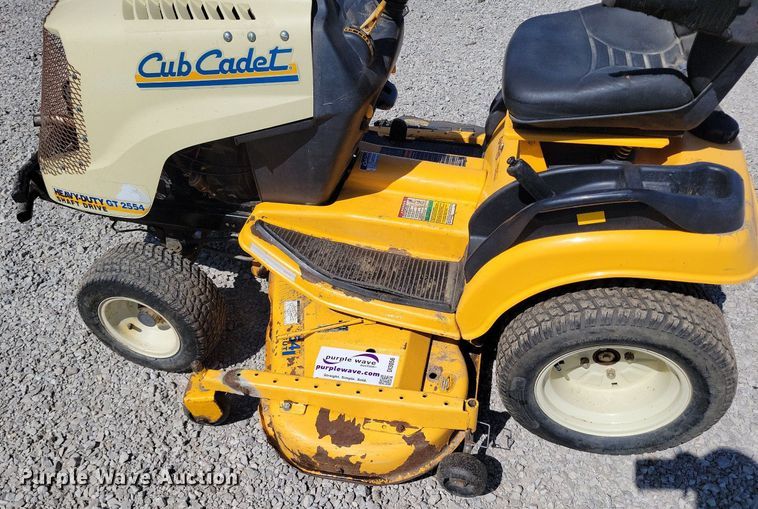 image for item DI3056 2007 Cub Cadet GT 2554 lawn mower