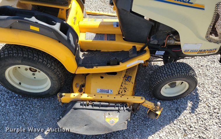 image for item DI3056 2007 Cub Cadet GT 2554 lawn mower