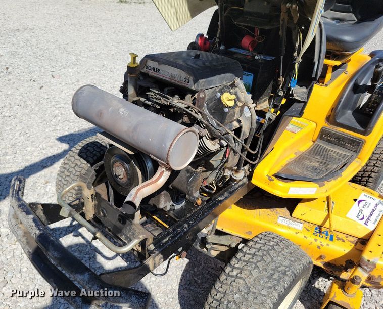 image for item DI3056 2007 Cub Cadet GT 2554 lawn mower