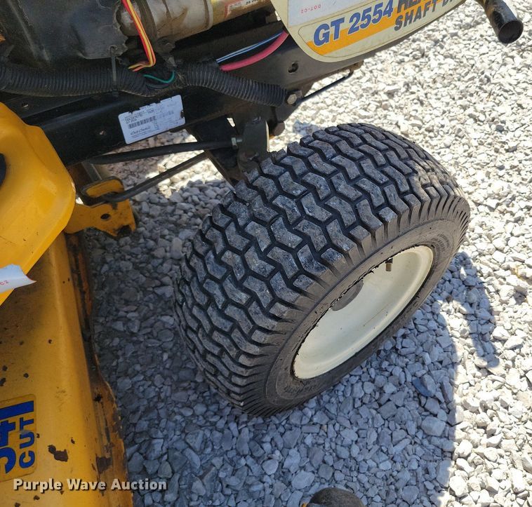 image for item DI3056 2007 Cub Cadet GT 2554 lawn mower