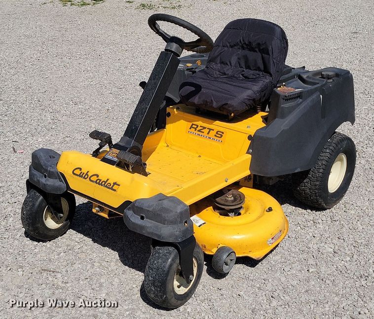 image for item DI3057 2013 Cub Cadet RZTS lawn mower