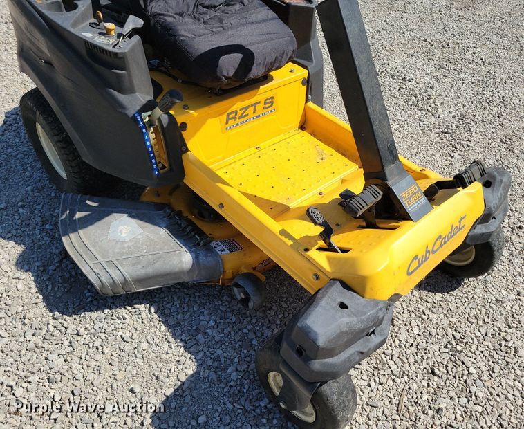 image for item DI3057 2013 Cub Cadet RZTS lawn mower