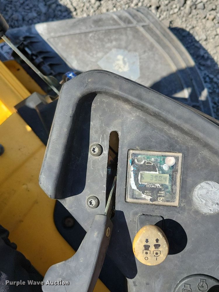 image for item DI3057 2013 Cub Cadet RZTS lawn mower