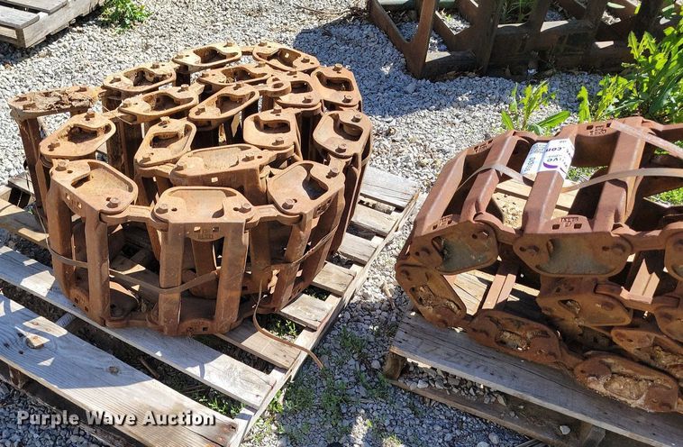 image for item DI3058 Over the tire skid steer tracks