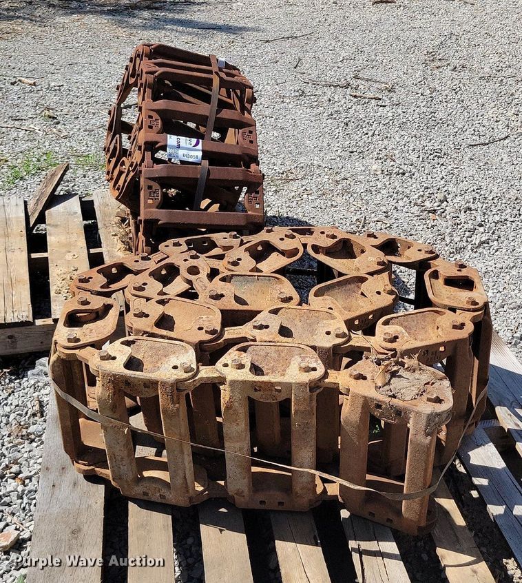 image for item DI3058 Over the tire skid steer tracks