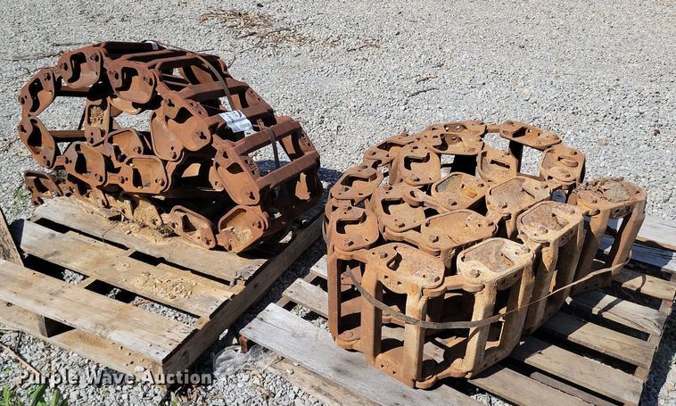 image for item DI3058 Over the tire skid steer tracks