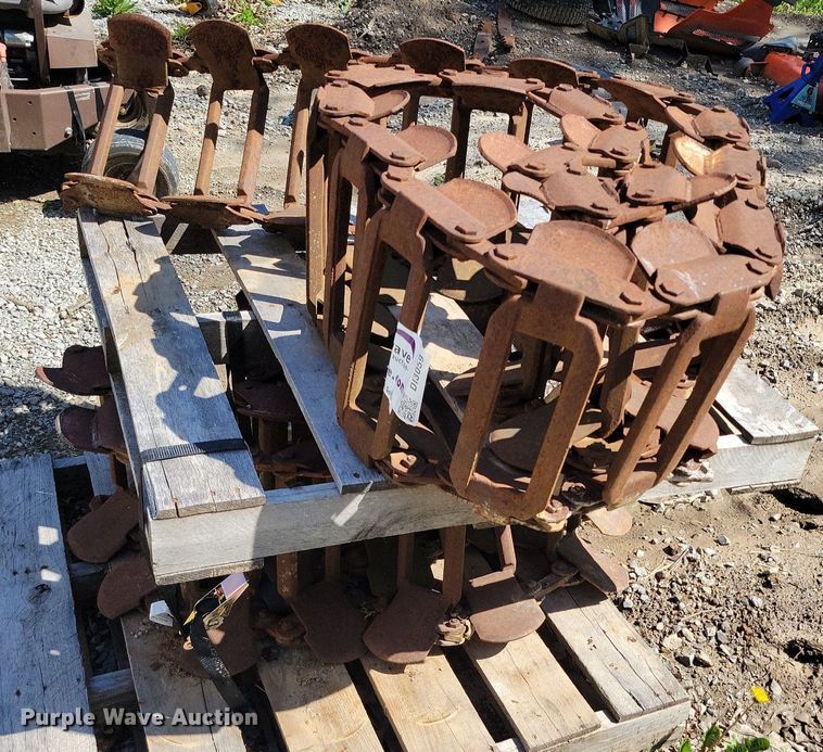 image for item DI3059 Over the tire skid steer tracks