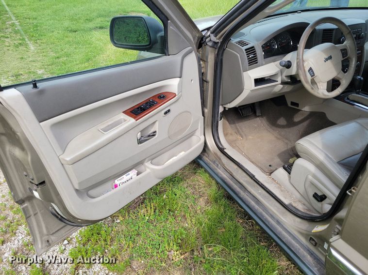 image for item DI3061 2005 Jeep Grand Cherokee Limited SUV