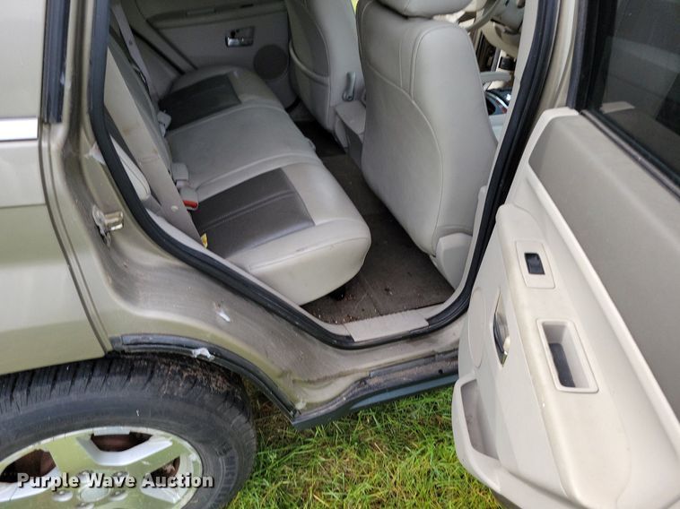 image for item DI3061 2005 Jeep Grand Cherokee Limited SUV