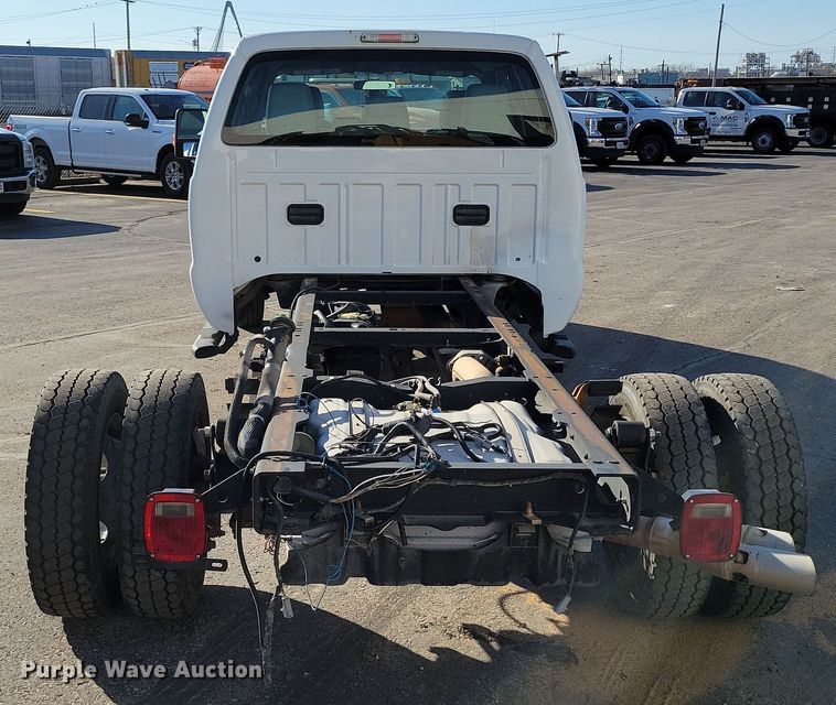 image for item DK4186 2012 Ford F550 Super Duty XL Crew Cab truck cab and chassis