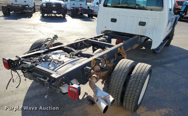 image for item DK4186 2012 Ford F550 Super Duty XL Crew Cab truck cab and chassis