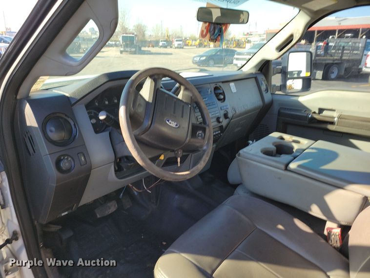 image for item DK4186 2012 Ford F550 Super Duty XL Crew Cab truck cab and chassis