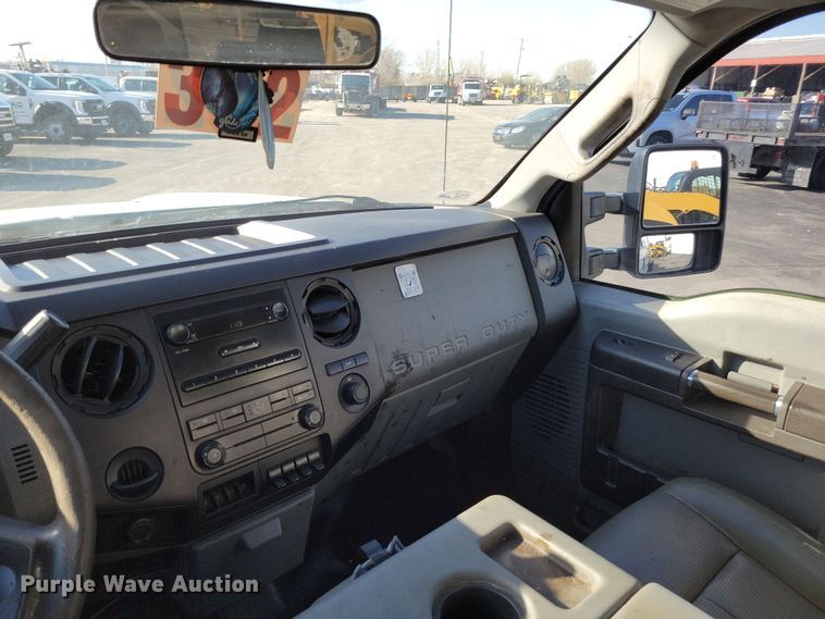 image for item DK4186 2012 Ford F550 Super Duty XL Crew Cab truck cab and chassis