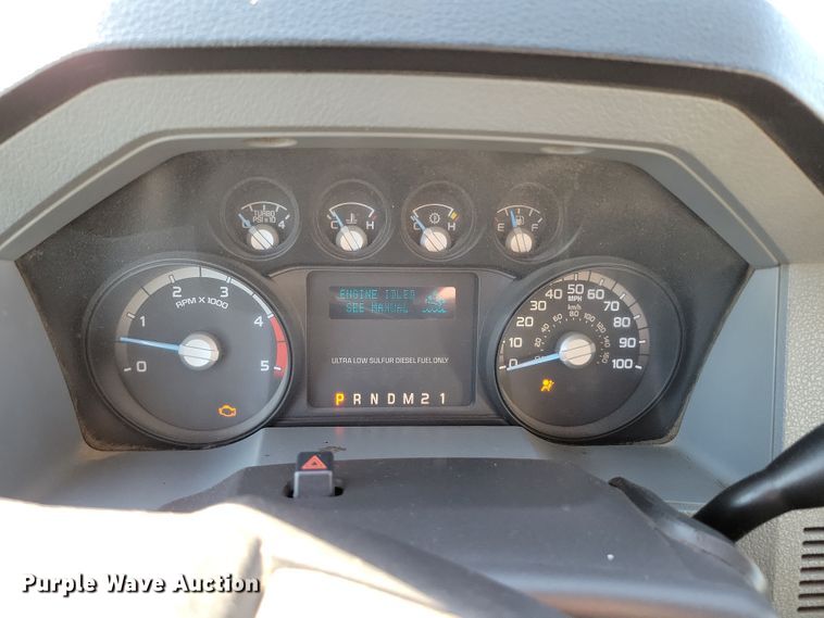 image for item DK4186 2012 Ford F550 Super Duty XL Crew Cab truck cab and chassis