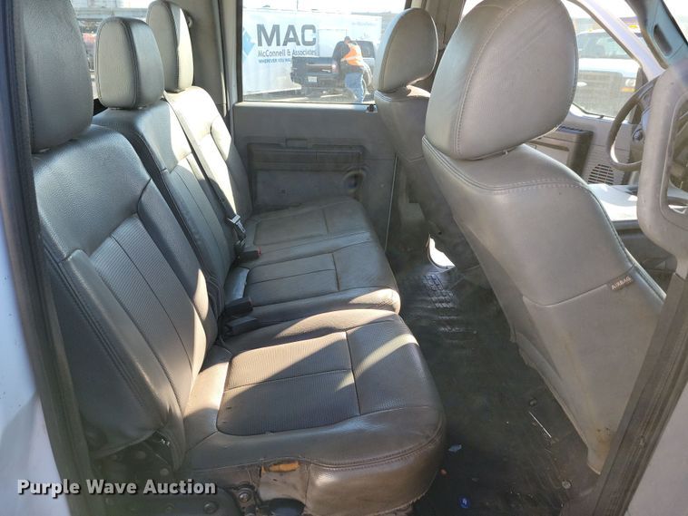 image for item DK4186 2012 Ford F550 Super Duty XL Crew Cab truck cab and chassis