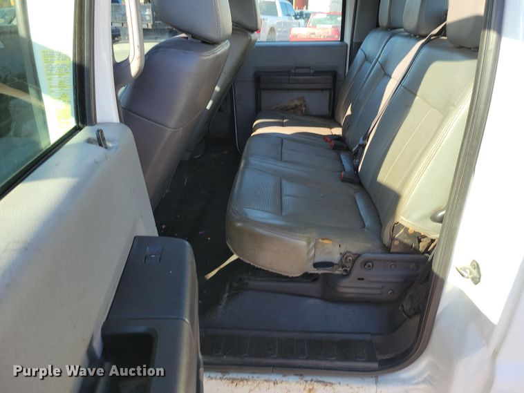 image for item DK4186 2012 Ford F550 Super Duty XL Crew Cab truck cab and chassis