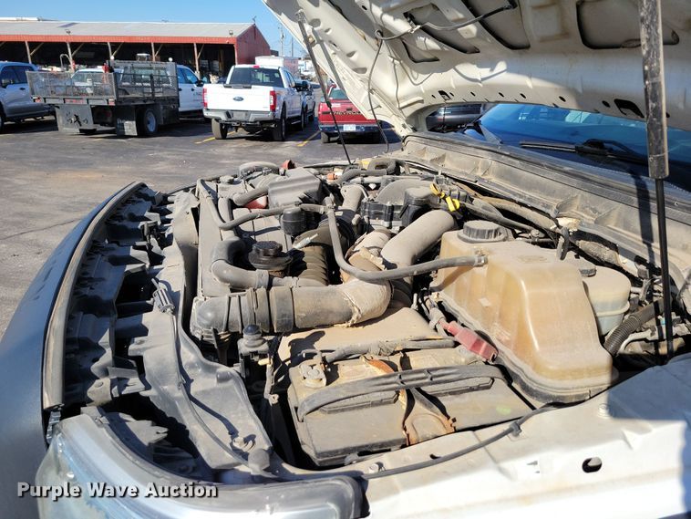 image for item DK4186 2012 Ford F550 Super Duty XL Crew Cab truck cab and chassis