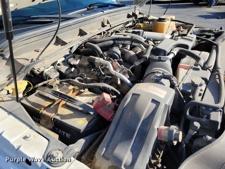 image for item DK4186 2012 Ford F550 Super Duty XL Crew Cab truck cab and chassis