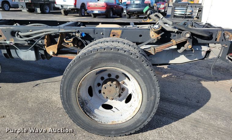 image for item DK4186 2012 Ford F550 Super Duty XL Crew Cab truck cab and chassis