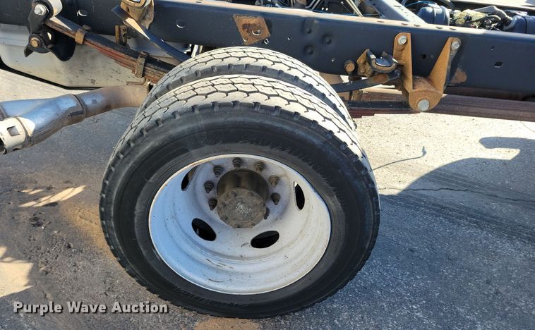 image for item DK4186 2012 Ford F550 Super Duty XL Crew Cab truck cab and chassis