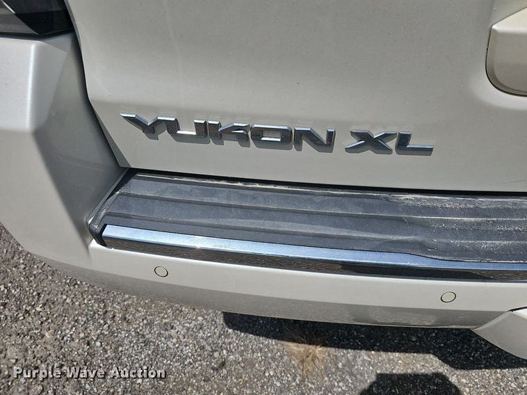 image for item DM1636 2015 GMC Yukon Denali XL SUV