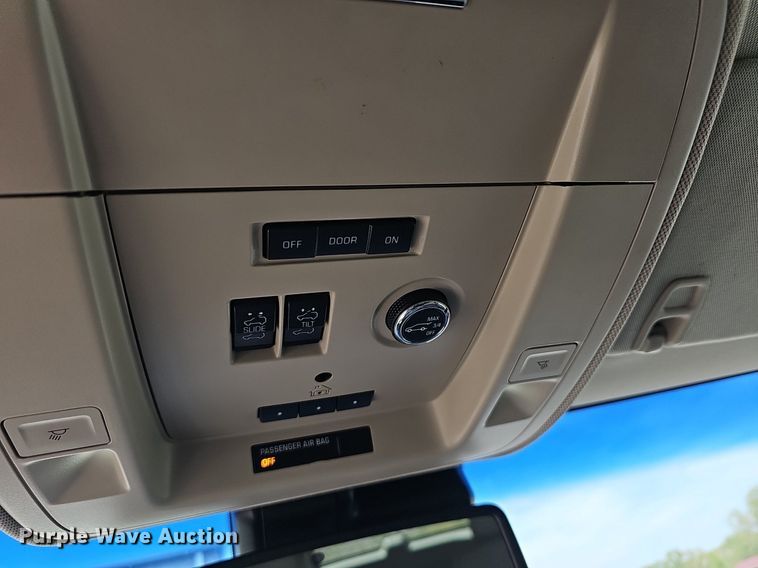 image for item DM1636 2015 GMC Yukon Denali XL SUV