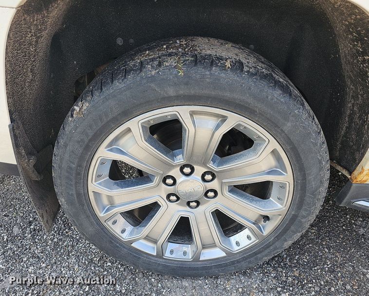 image for item DM1636 2015 GMC Yukon Denali XL SUV