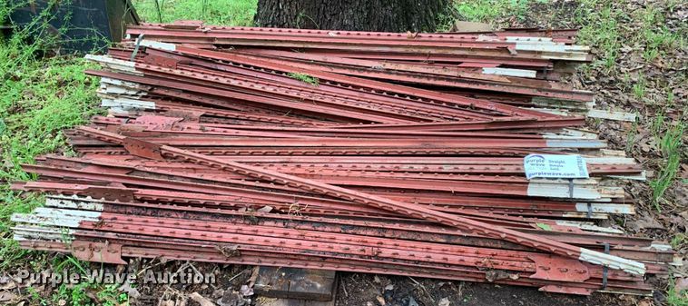 image for item DM7828 Approximately 185 T-posts