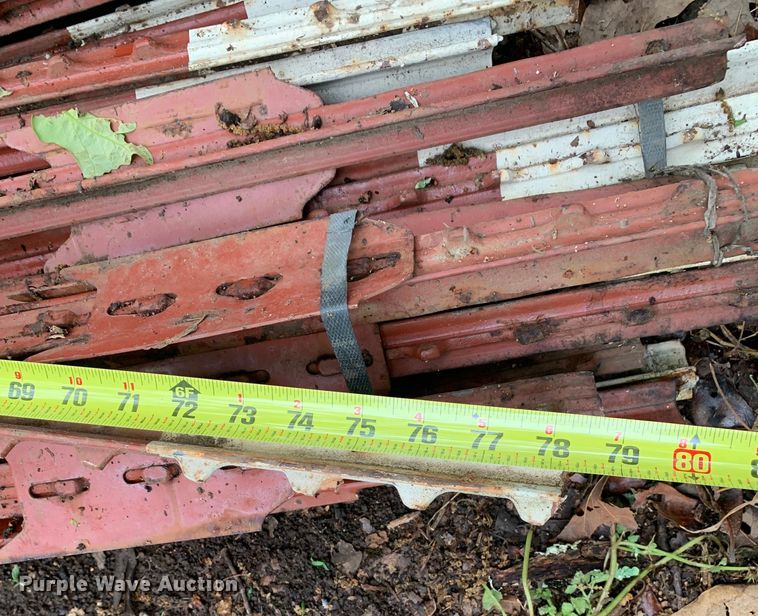 image for item DM7828 Approximately 185 T-posts