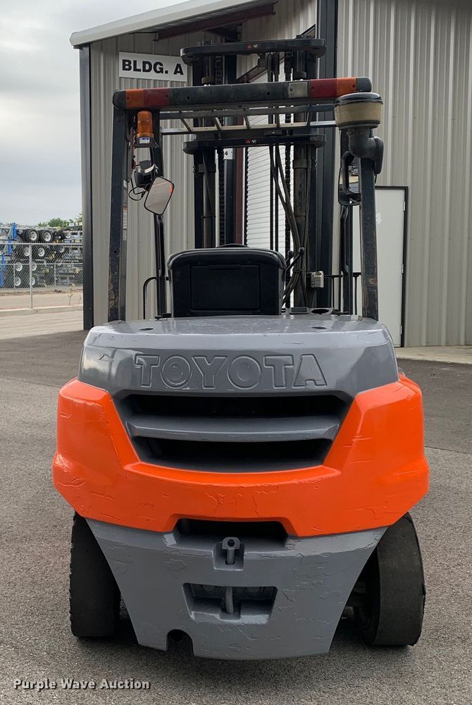 image for item DM7844 Toyota 8FD35U forklift