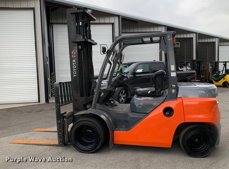 image for item DM7844 Toyota 8FD35U forklift