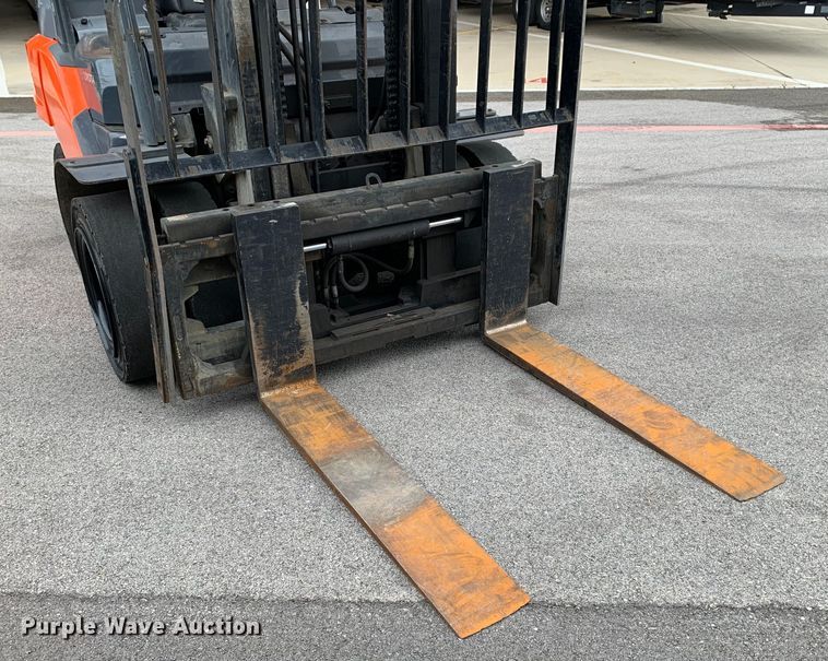 image for item DM7844 Toyota 8FD35U forklift