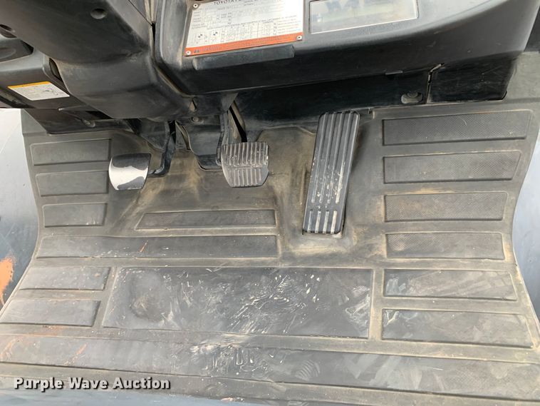 image for item DM7844 Toyota 8FD35U forklift