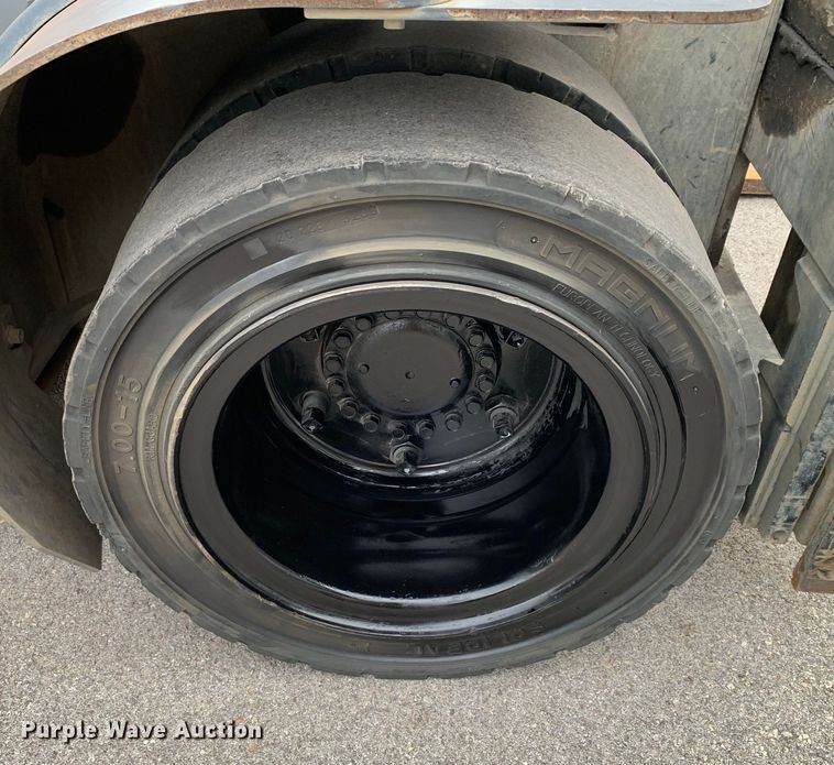 image for item DM7844 Toyota 8FD35U forklift