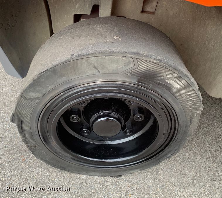 image for item DM7844 Toyota 8FD35U forklift