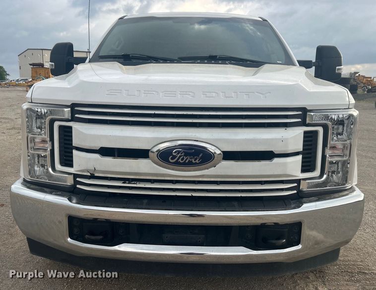 image for item DO1086 2019 Ford F250 Super Duty XL SuperCab pickup truck